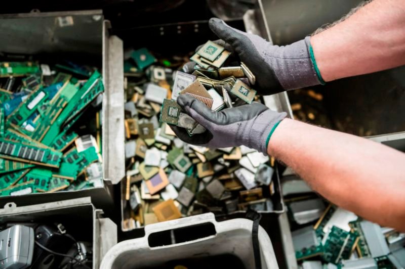 How To Get Rid Of Trash And Junk The Right Way » Wassup Mate